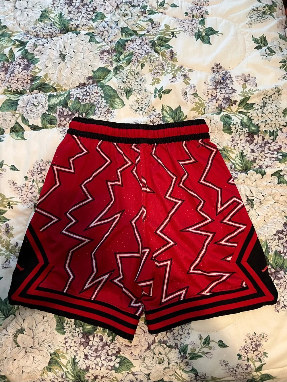 Jordan Dri-FIT Air Diamond Shorts Red Black Print Youth Large Basketball